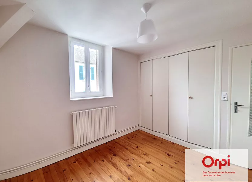 Appartement Rue du Capitaine Migat à Néris-les-Bains