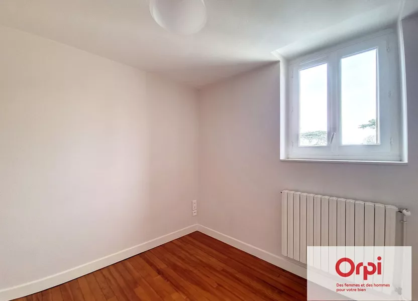 Appartement Rue du Capitaine Migat à Néris-les-Bains