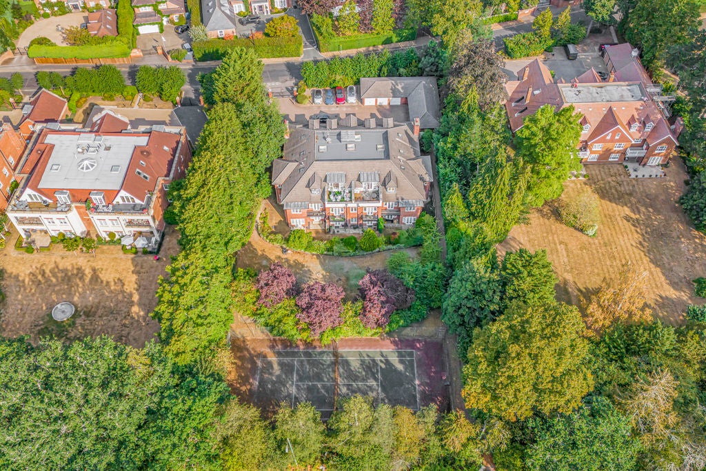 Flat Lady Margaret Road in Sunningdale