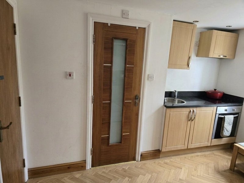 Flat Mansell Road in Greater London