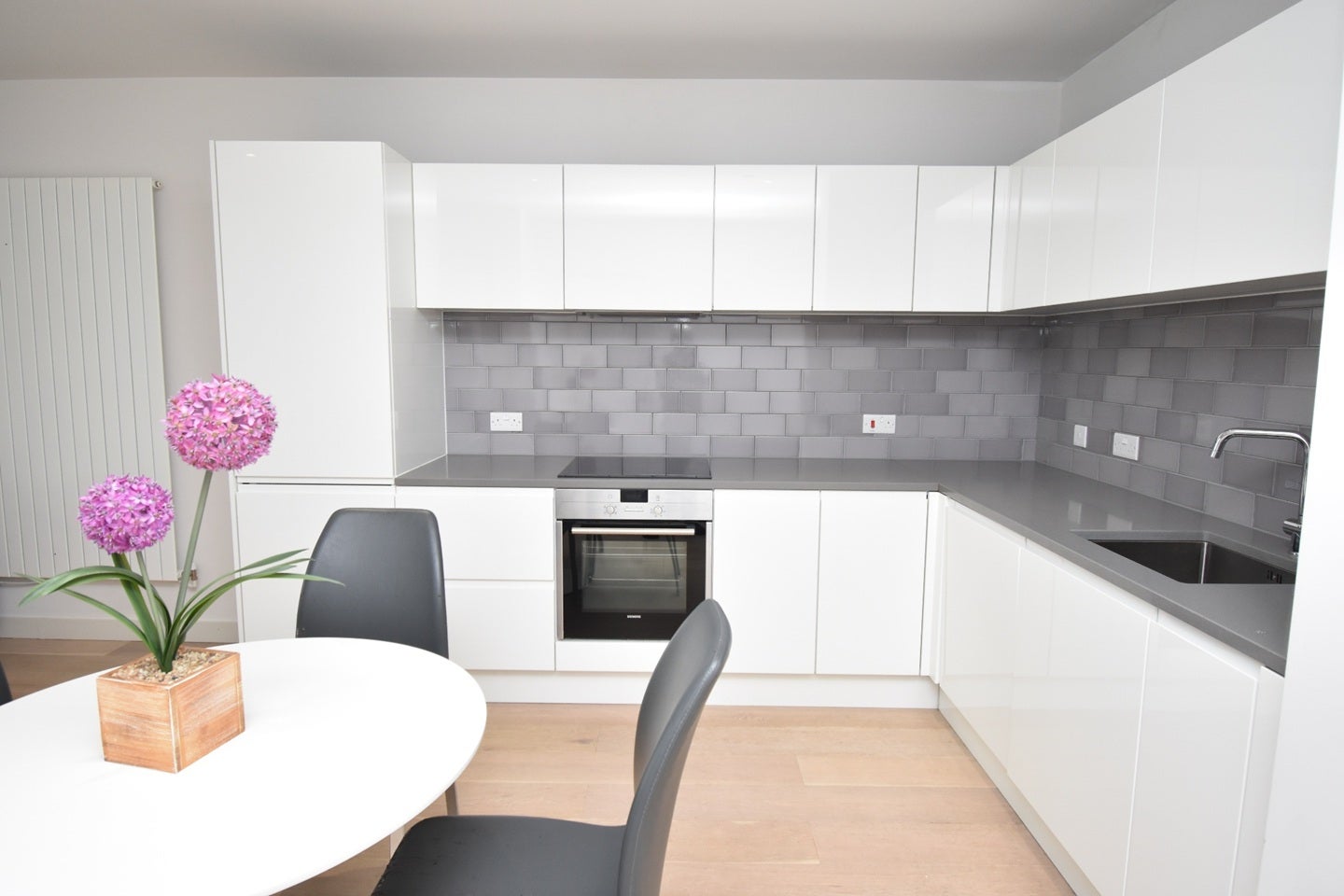 Flat Starboard Way in Greater London