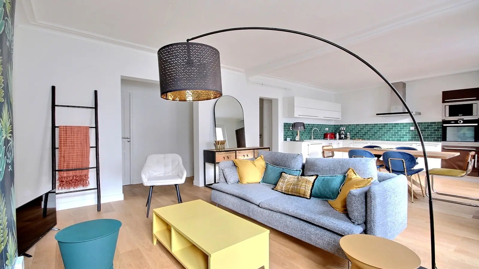 Flat Rue des Moines in Paris