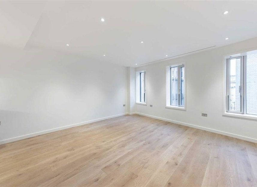 Flat Suffolk Street in City of Westminster
