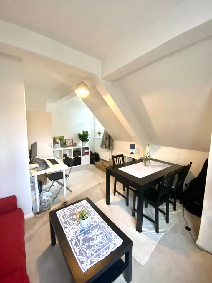 Flat Queen Square in Greater London