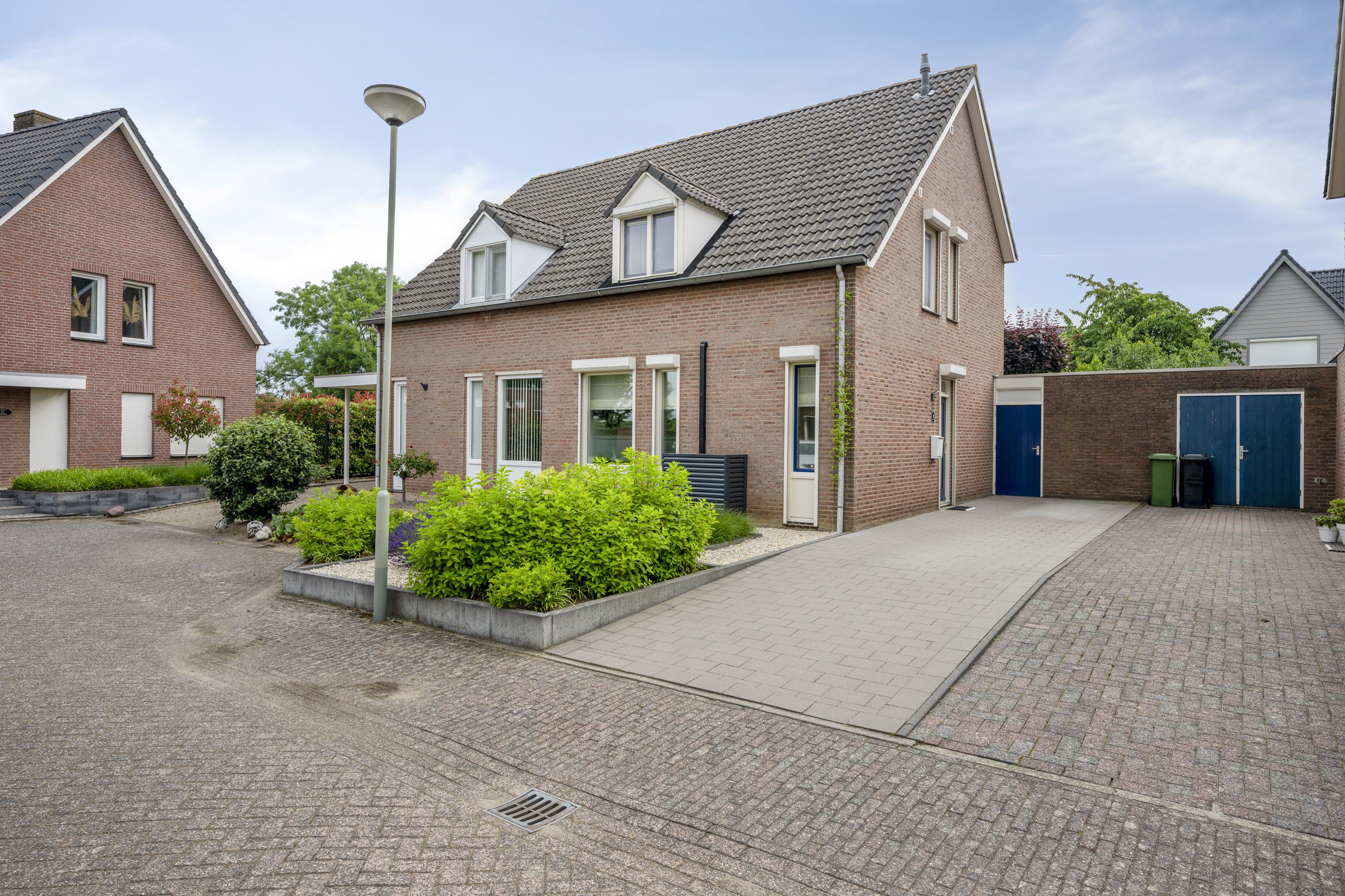 Huis Dorpstraat 6 in Buchten