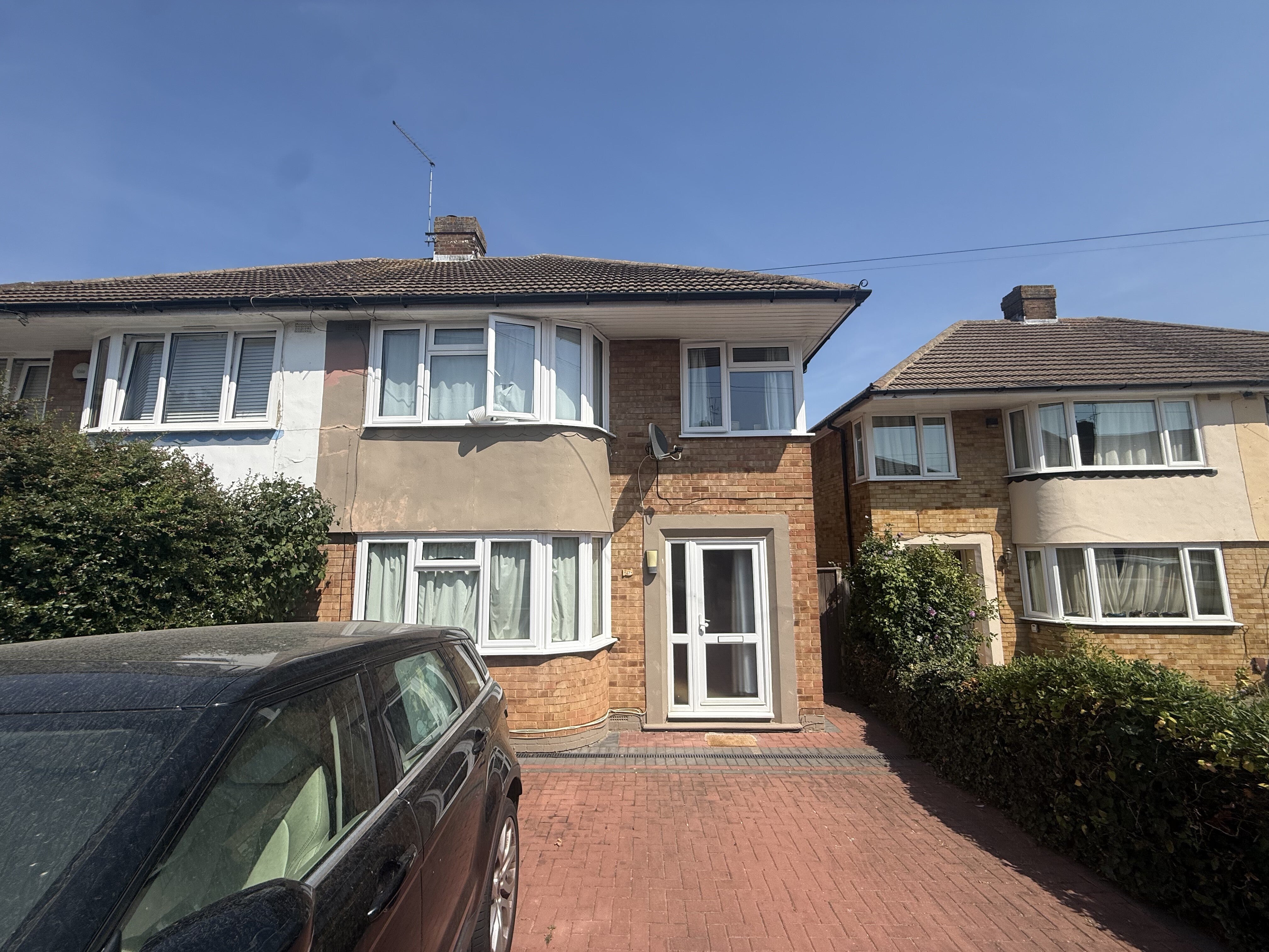House Northumberland Avenue in Rainham