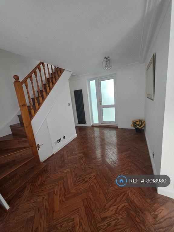 House Mersham Road in Greater London