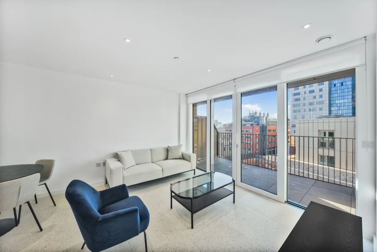 Flat Cendal Crescent in Greater London