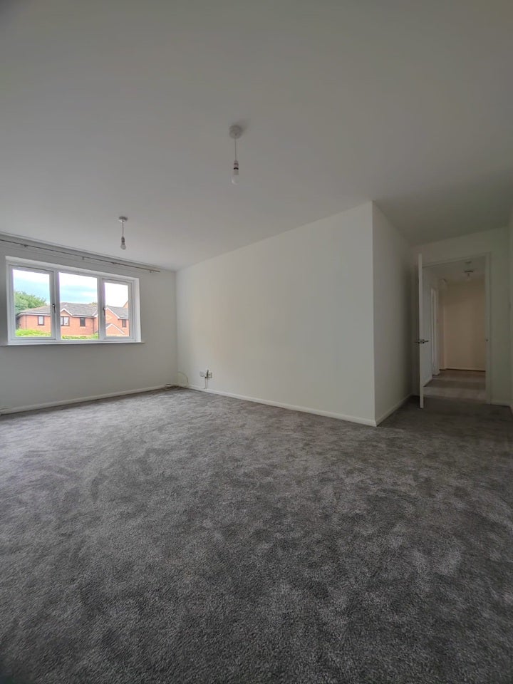 Flat Redford Close in Greater London