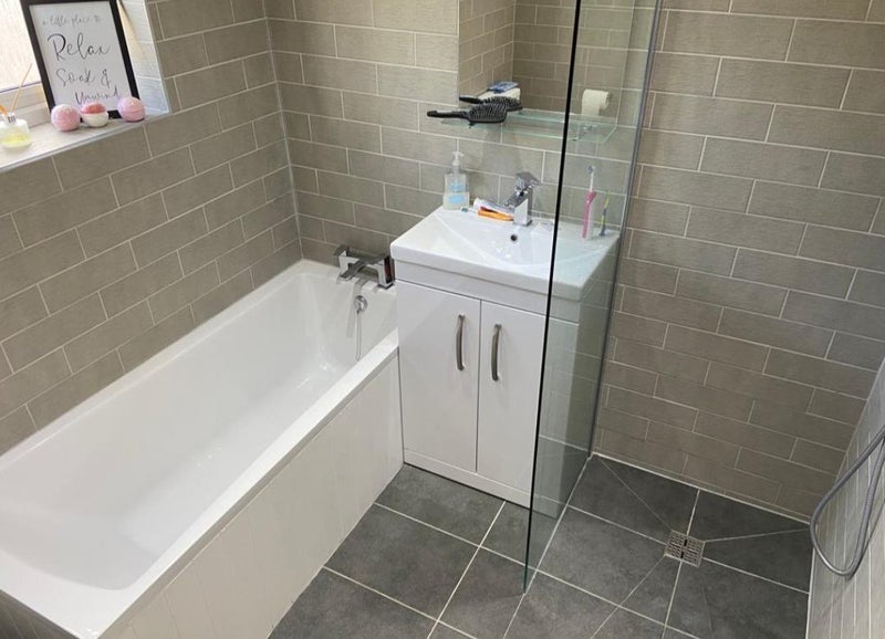 Room Rainham Close in Greater London