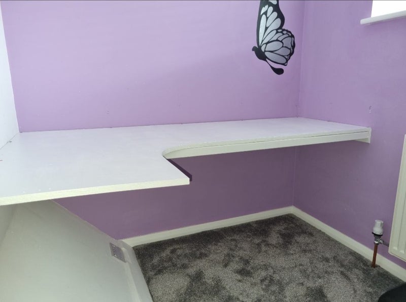 Room Rainham Close in Greater London