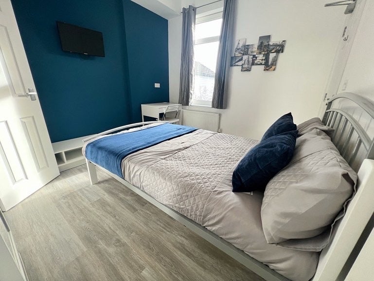 Room Cambridge Street in Luton