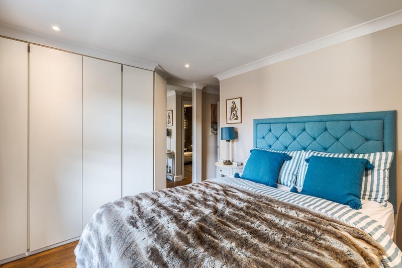 Room Hortensia Road in Greater London
