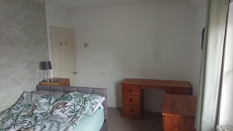 Room Exmouth Road in Bristol