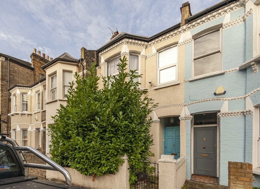 House Landor Road in Greater London
