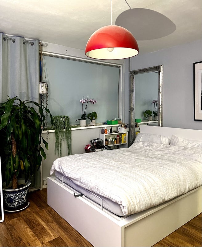 Room Smithy Street in Greater London