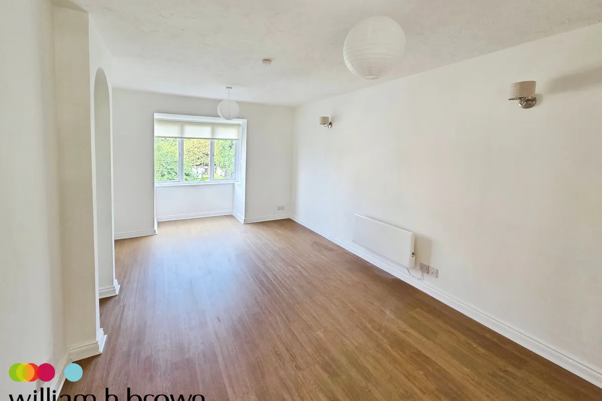 Flat Waterside Close in Greater London