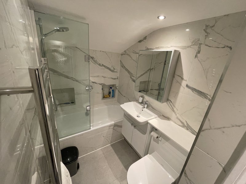 Room Hemingford Road in Greater London