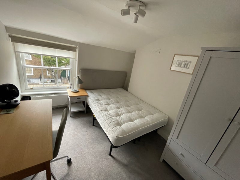 Room Hemingford Road in Greater London