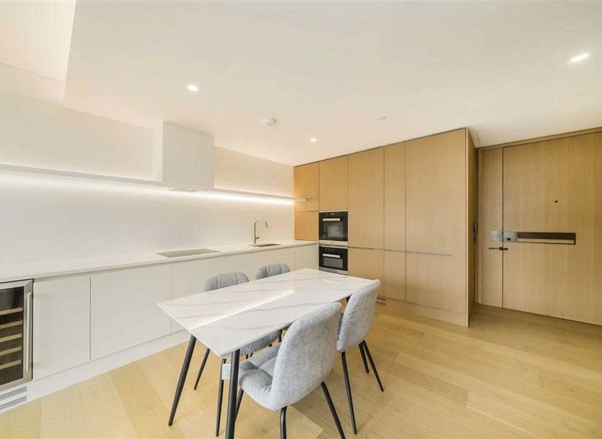 Flat Rathbone Place in City of Westminster