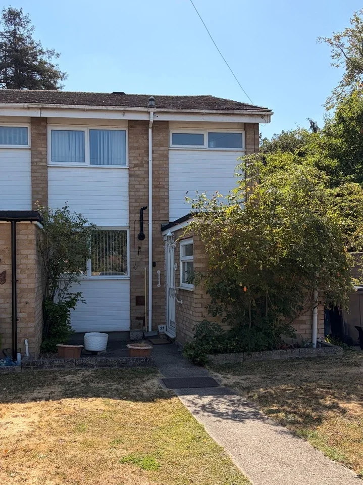 House Ellison Close in Windsor
