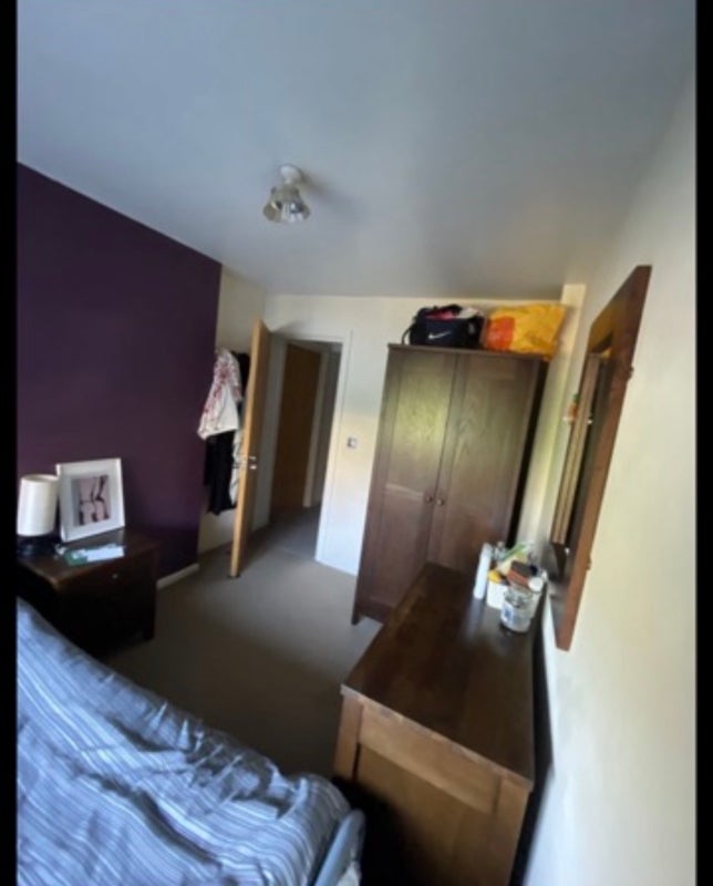 Room Grove Road in Greater London
