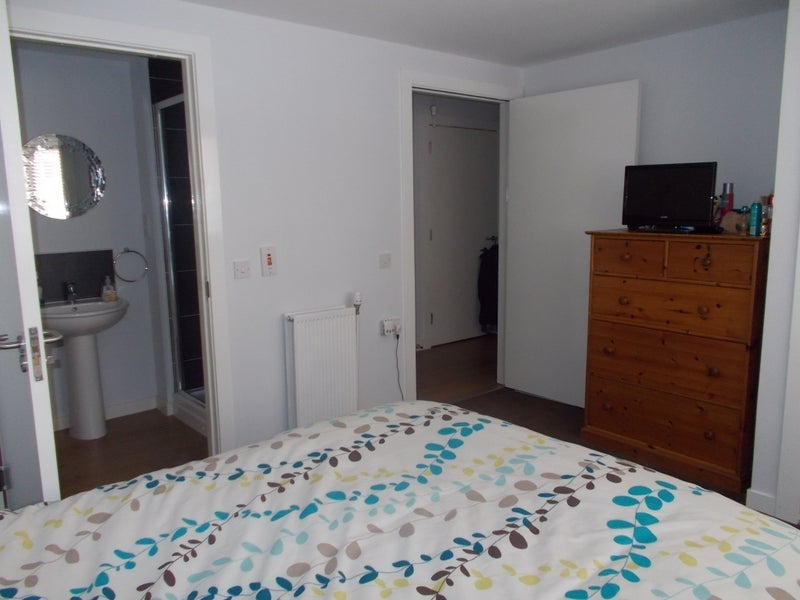 Room Golspie Street in Glasgow