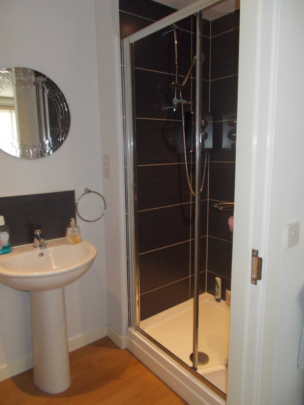 Room Golspie Street in Glasgow
