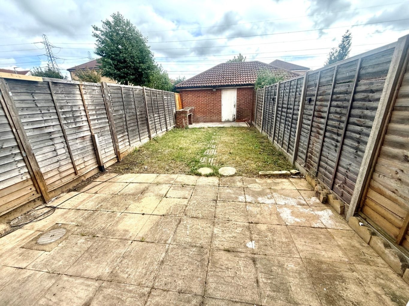 House Thorneycroft Drive in Greater London