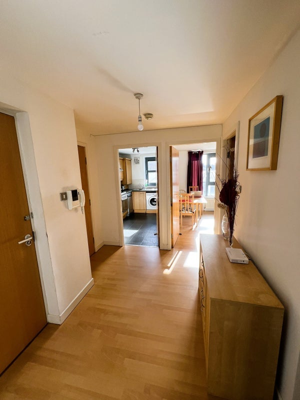 Flat Sandport Way in City of Edinburgh