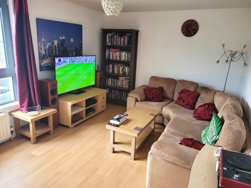 Flat Sandport Way in City of Edinburgh