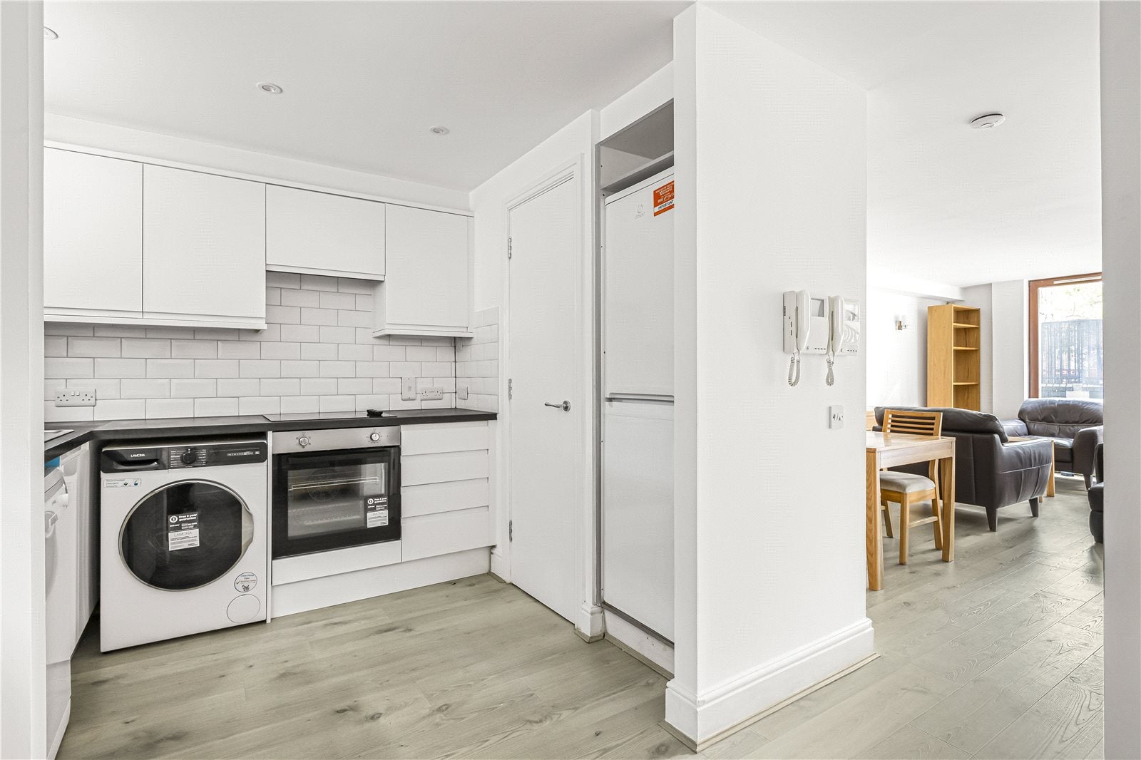 Flat Plumbers Row in Greater London