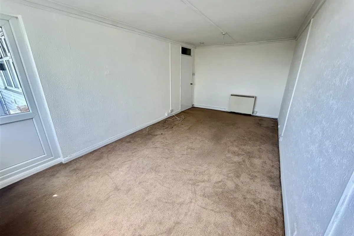 Flat Wilford Lane in Rushcliffe