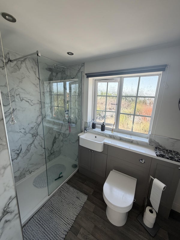 Room Hodge Hill Avenue in Stourbridge