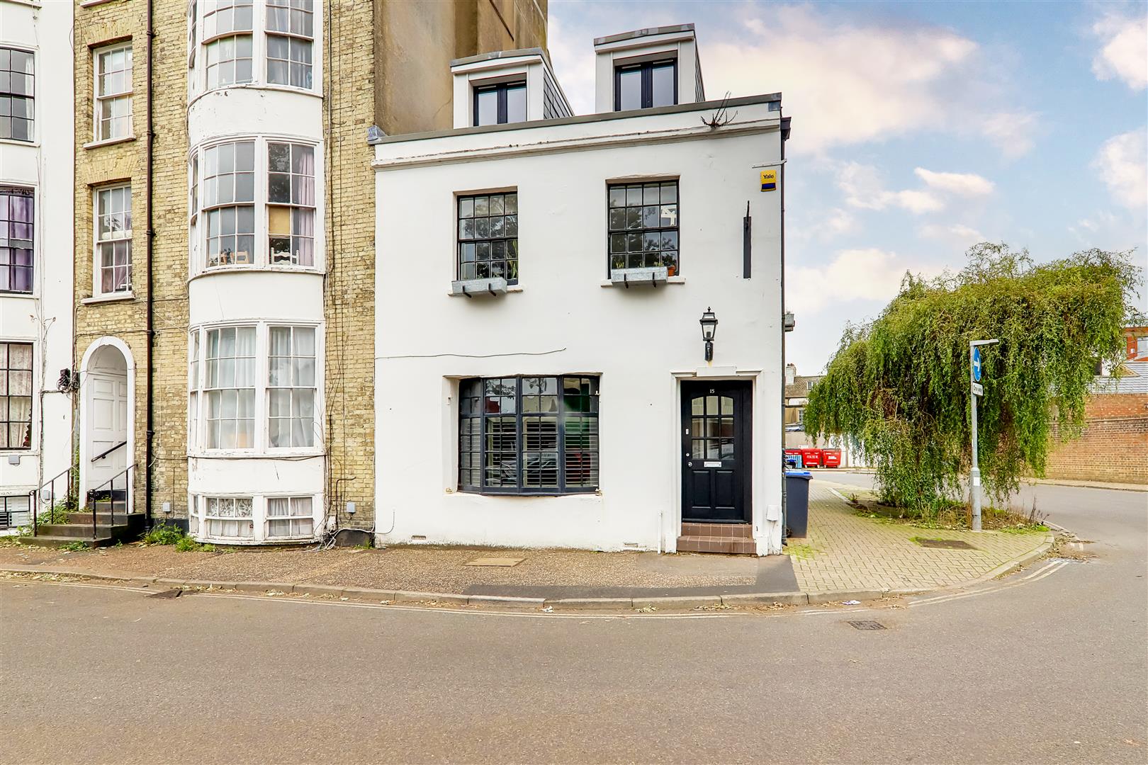 House Bedford Row in Worthing