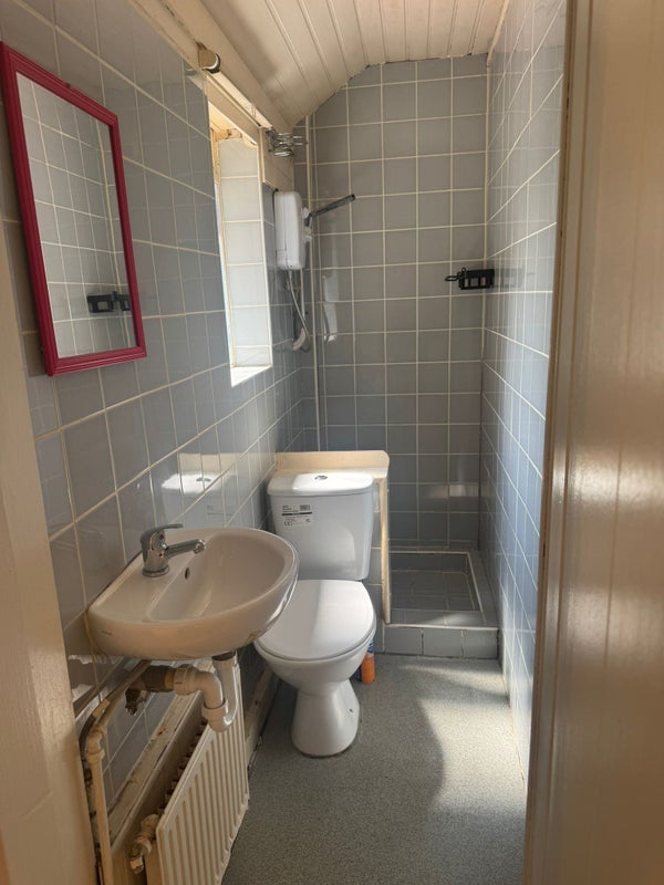 Flat Torridge Road in Greater London