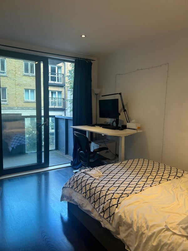 Room Harford Street in Greater London