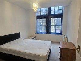 Flat Piccadilly in Bradford