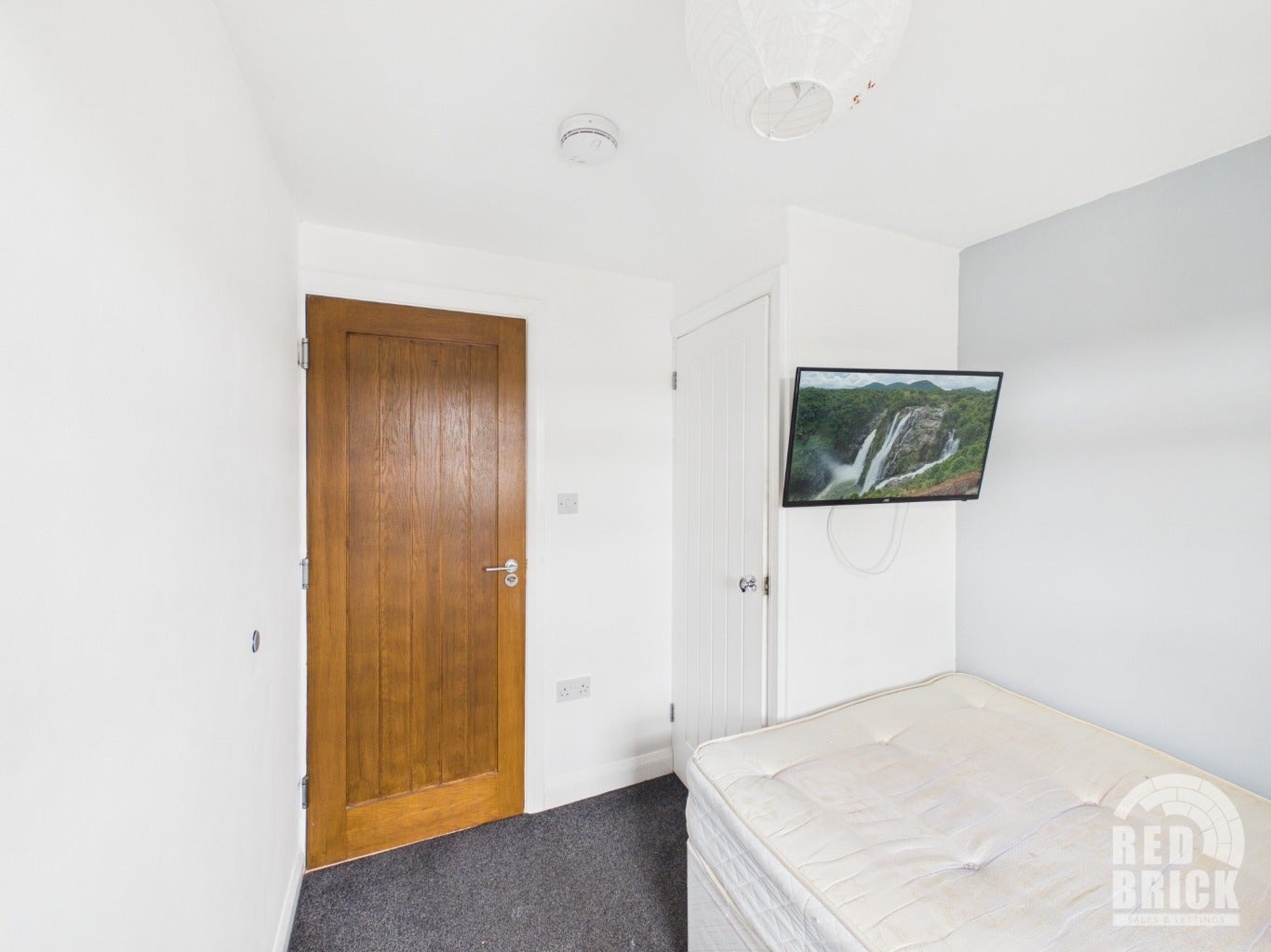 Room Latham Road in Coventry