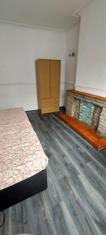 Room Durban Road in Sandwell
