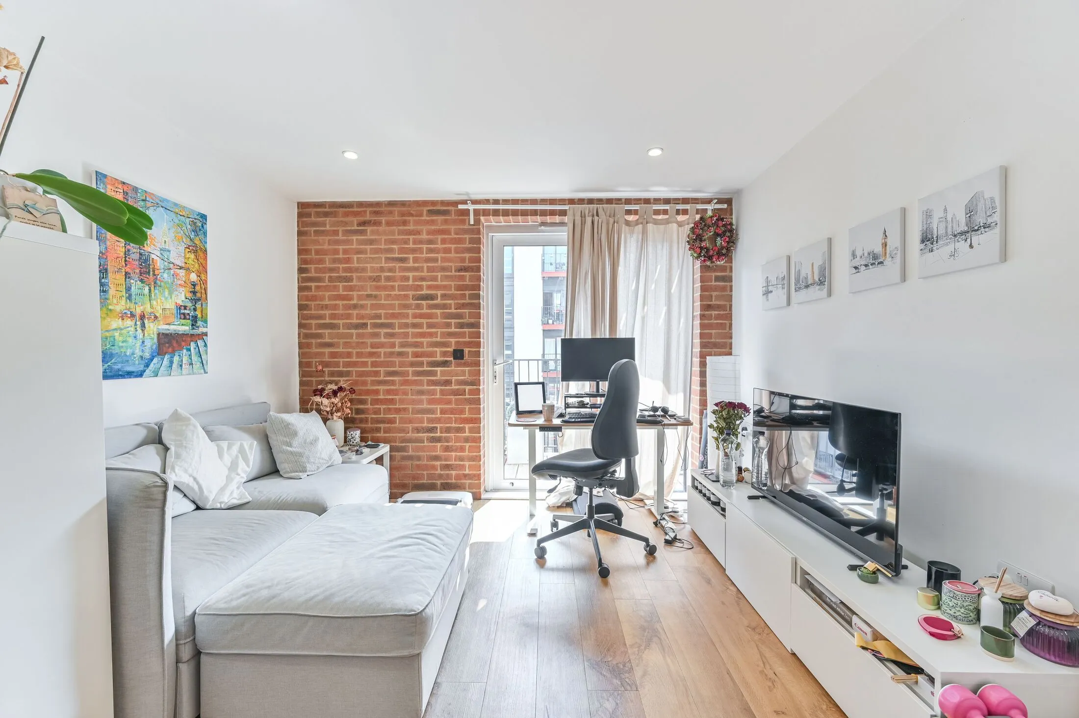 Flat No 1 Street in Greater London