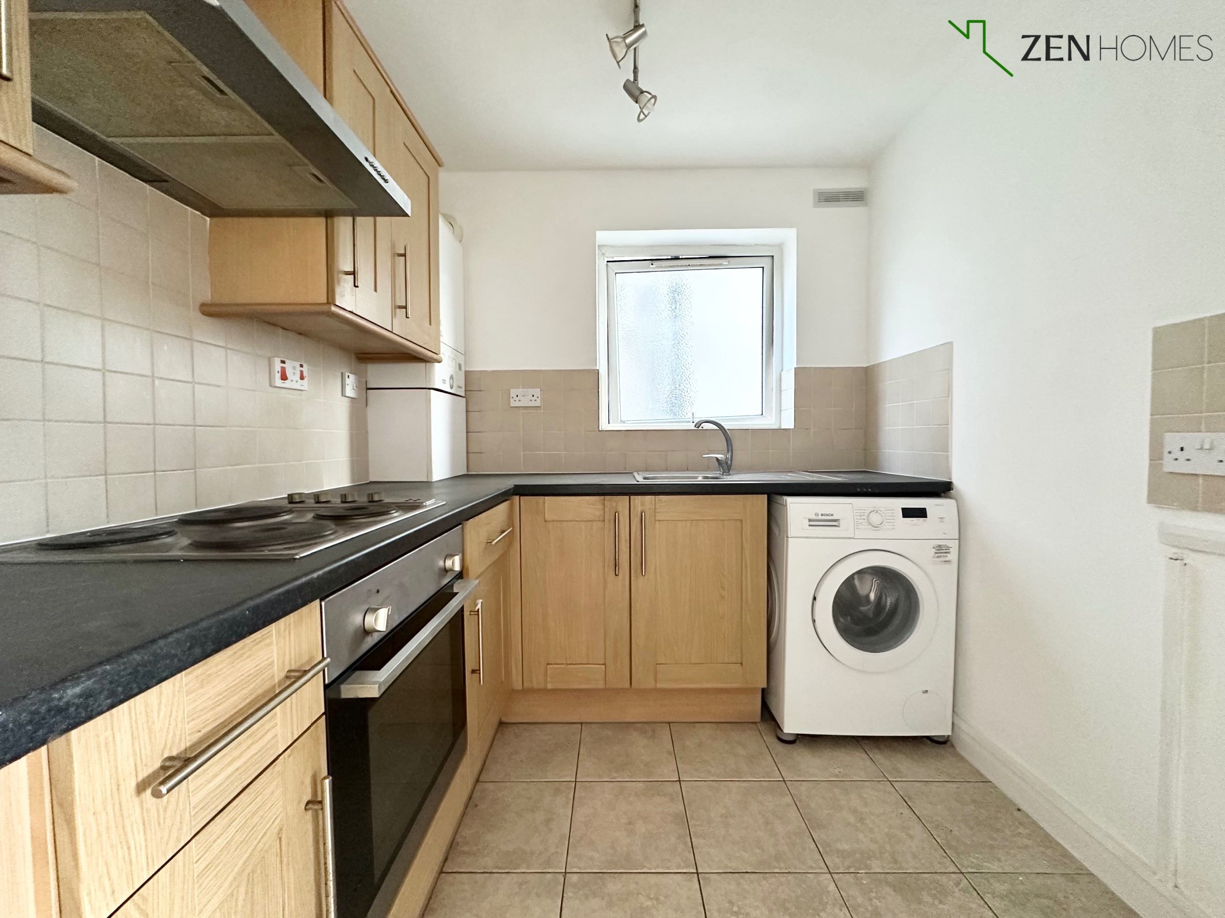 Flat Trinity Road in Greater London