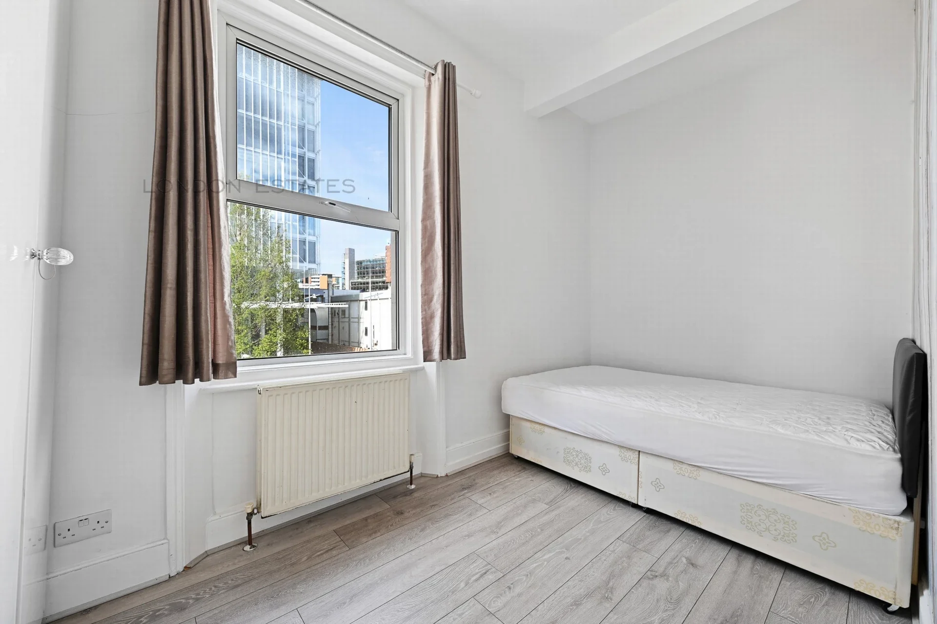 Flat Praed Street in City of Westminster