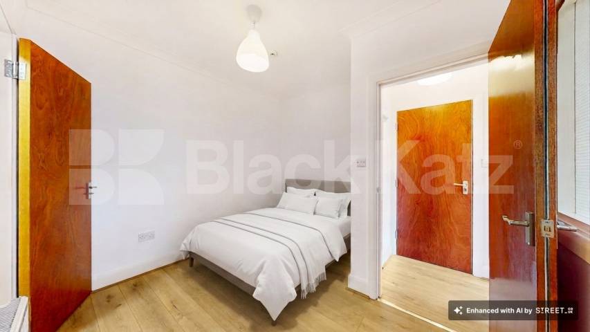 Flat Iverson Road in Greater London