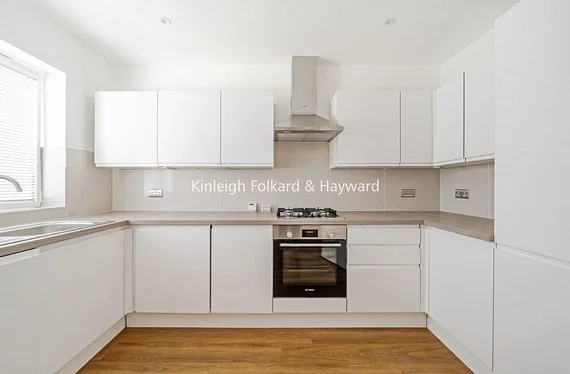 Flat Ealing Road in Greater London
