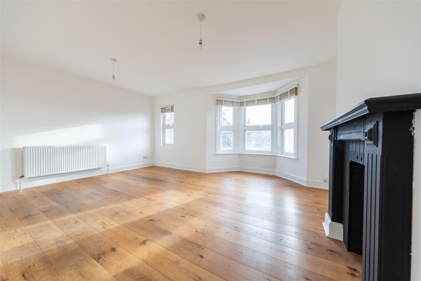 Flat Wallwood Road in Greater London
