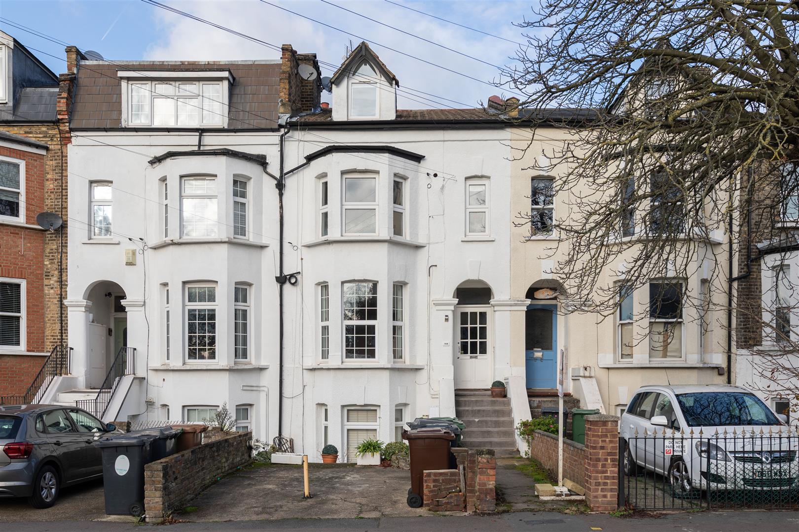 Flat Wallwood Road in Greater London