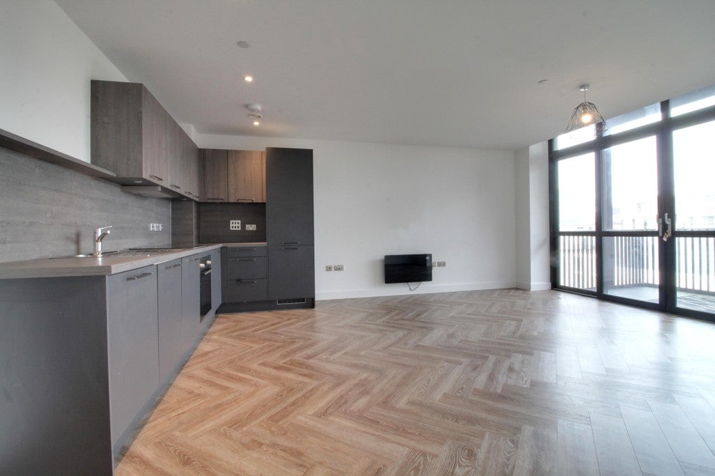 Flat Gooch Street North in Birmingham