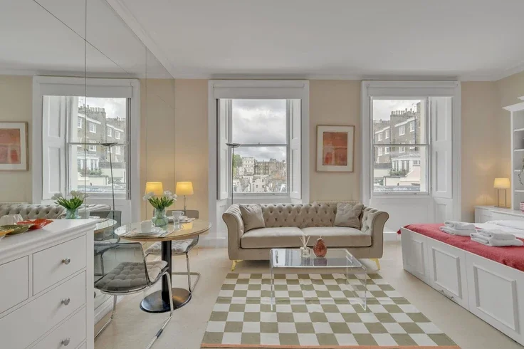Flat Lyall Street in City of Westminster