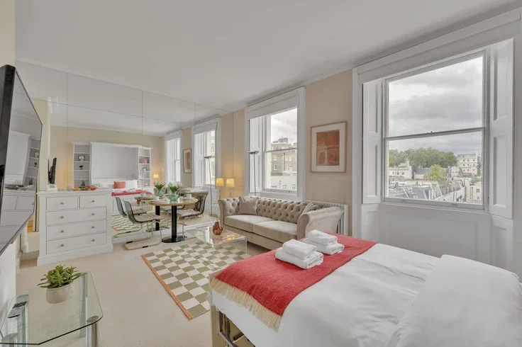 Flat Lyall Street in City of Westminster